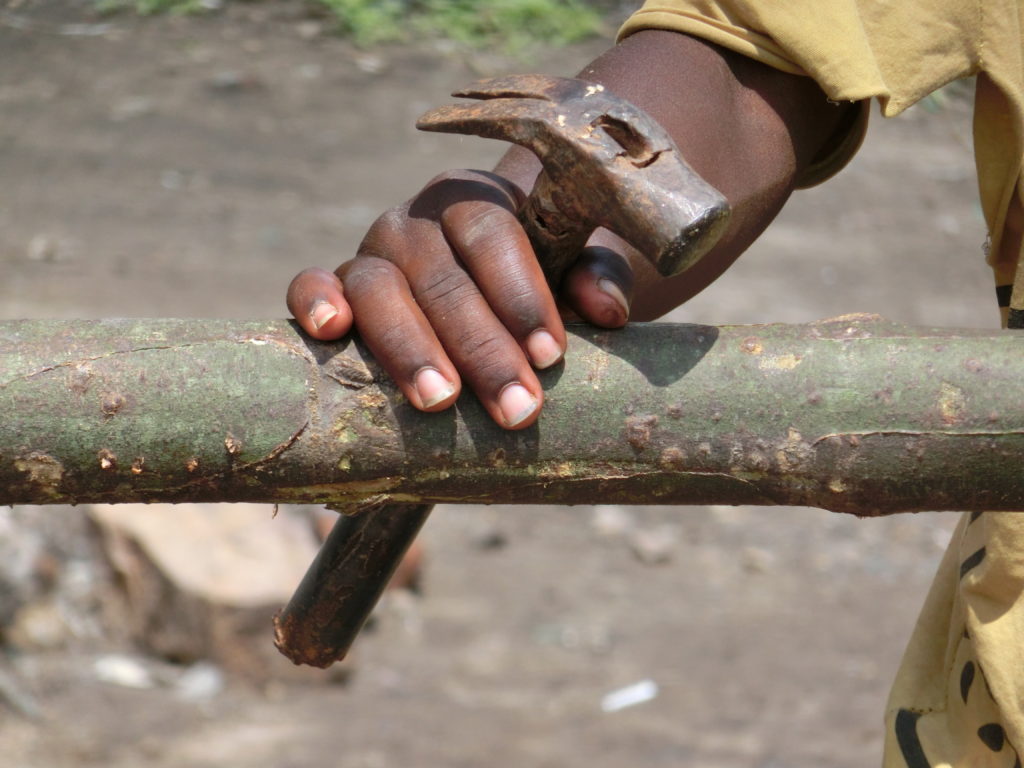 Video: Educatie gebouw van Embrace Center